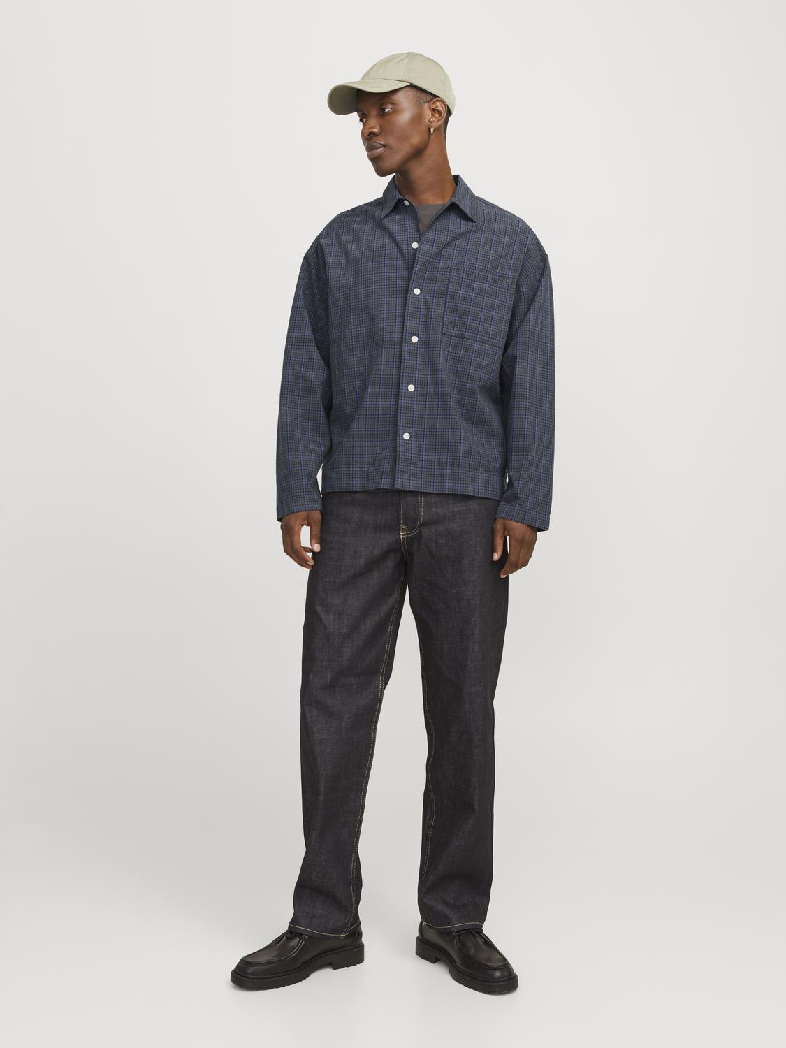 model_shot-front_full